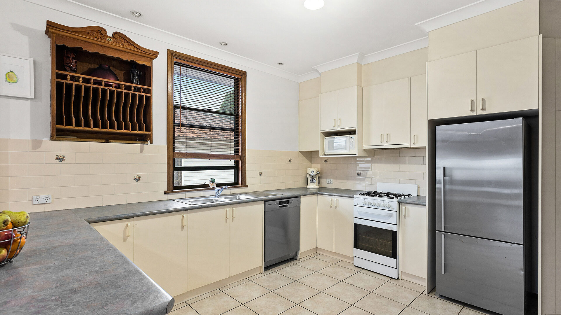 90 Albert Street, Unanderra NSW 2526 - photo 3