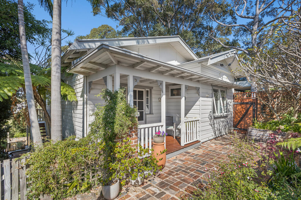Sold - 102 Princes Highway - New Property in Thirroul - Real Estate by 