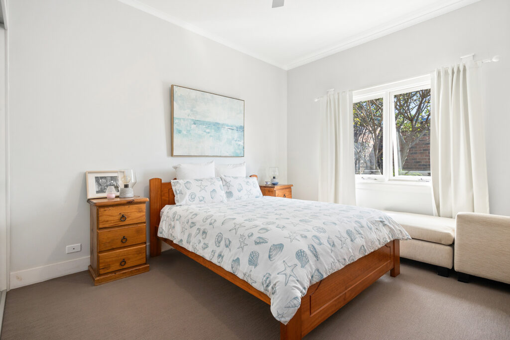 Sold - 102 Princes Highway - New Property in Thirroul - Real Estate by 