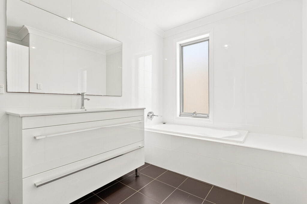 Sold - 2/8 Sproule Crescent - New Property in Balgownie - Real Estate by Andrew McLeod