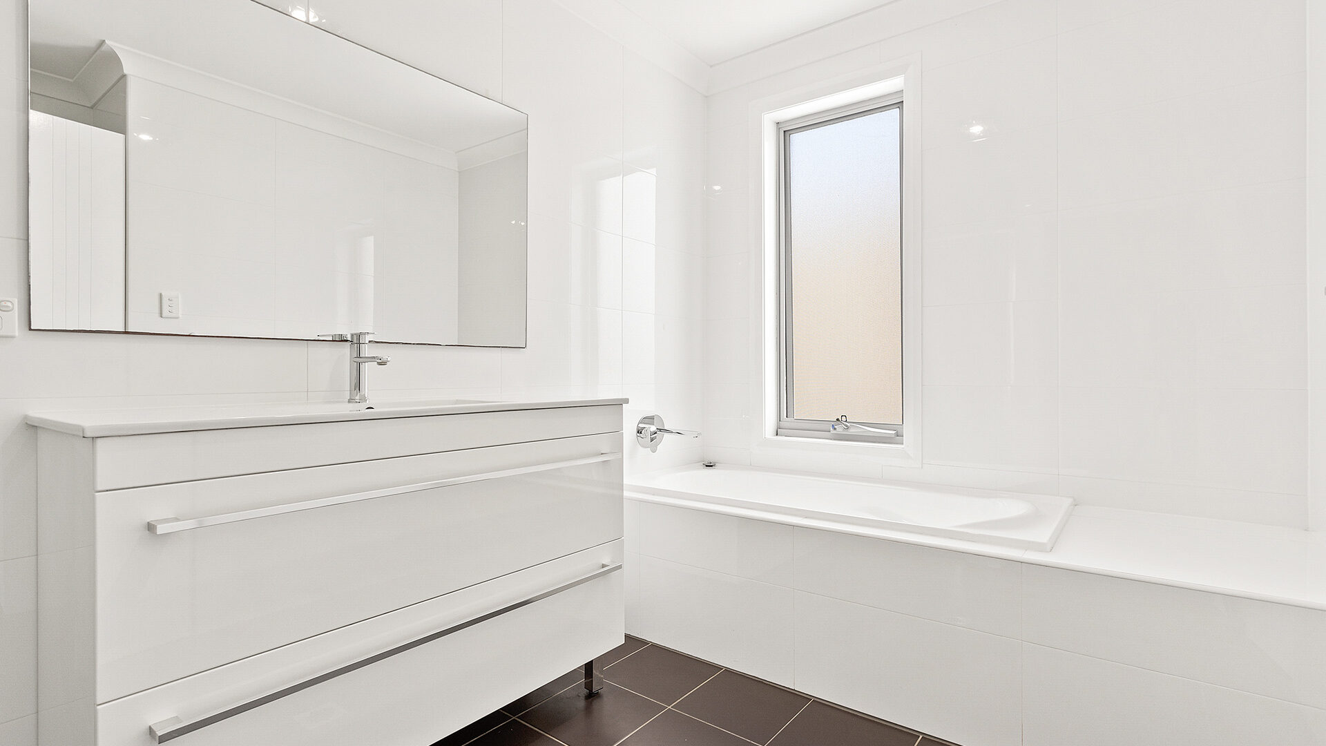 Sold - 2/8 Sproule Crescent - New Property in Balgownie - Real Estate by Andrew McLeod