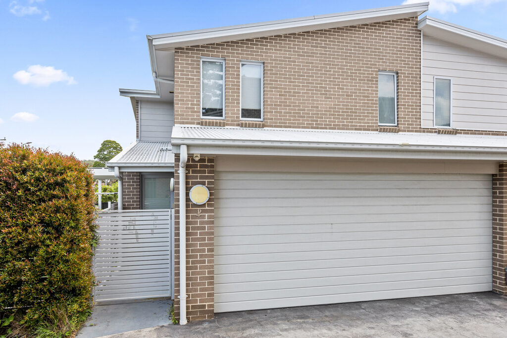 Sold - 2/8 Sproule Crescent - New Property in Balgownie - Real Estate by Andrew McLeod