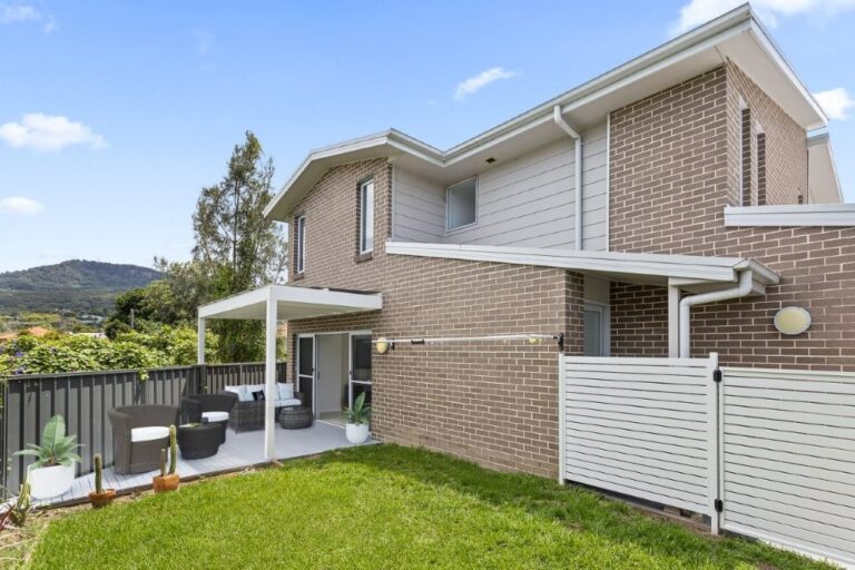 Sold - 2/8 Sproule Crescent - New Property in Balgownie - Real Estate by Andrew McLeod