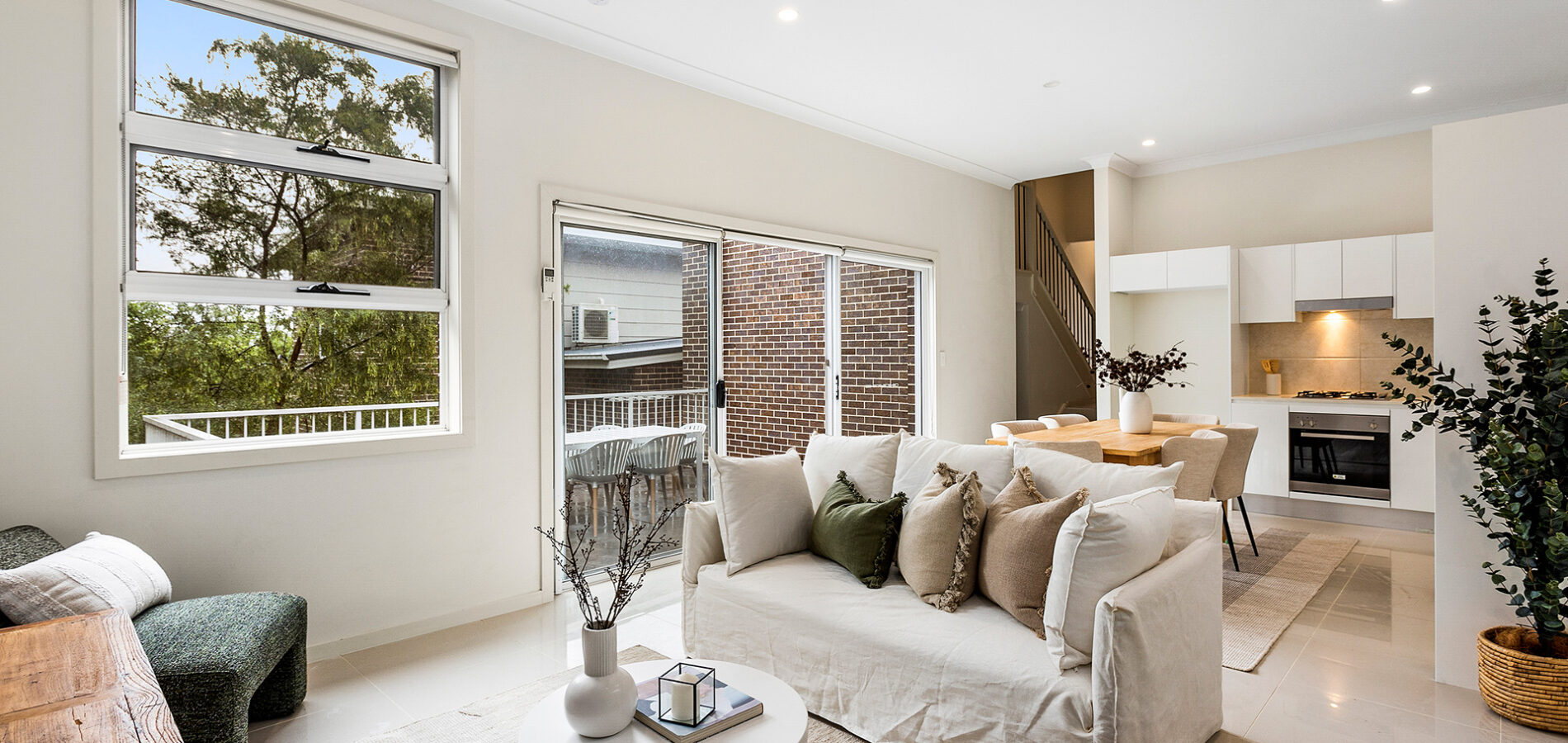 2/11 Phillips Avenue, West Wollongong