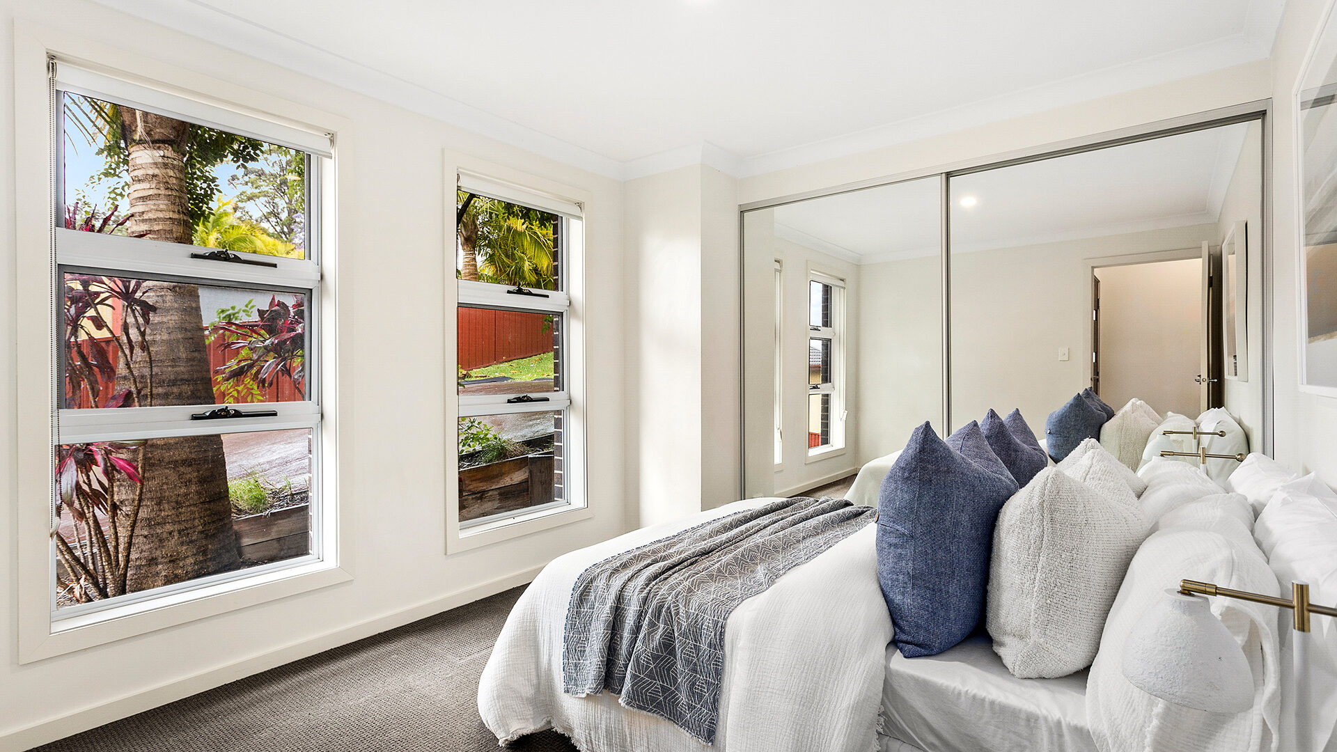 Sold - 2/11 Phillips Avenue - New Property in West Wollongong - Real Estate by Alisa Sturluson