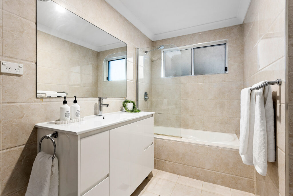 Sold - 2/11 Phillips Avenue - New Property in West Wollongong - Real Estate by Alisa Sturluson