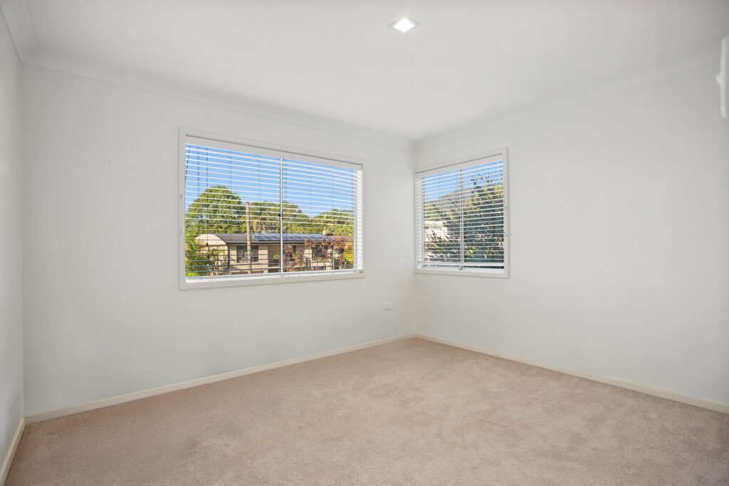 16 Nardoo Crescent, Thirroul NSW 2515 - photo 6
