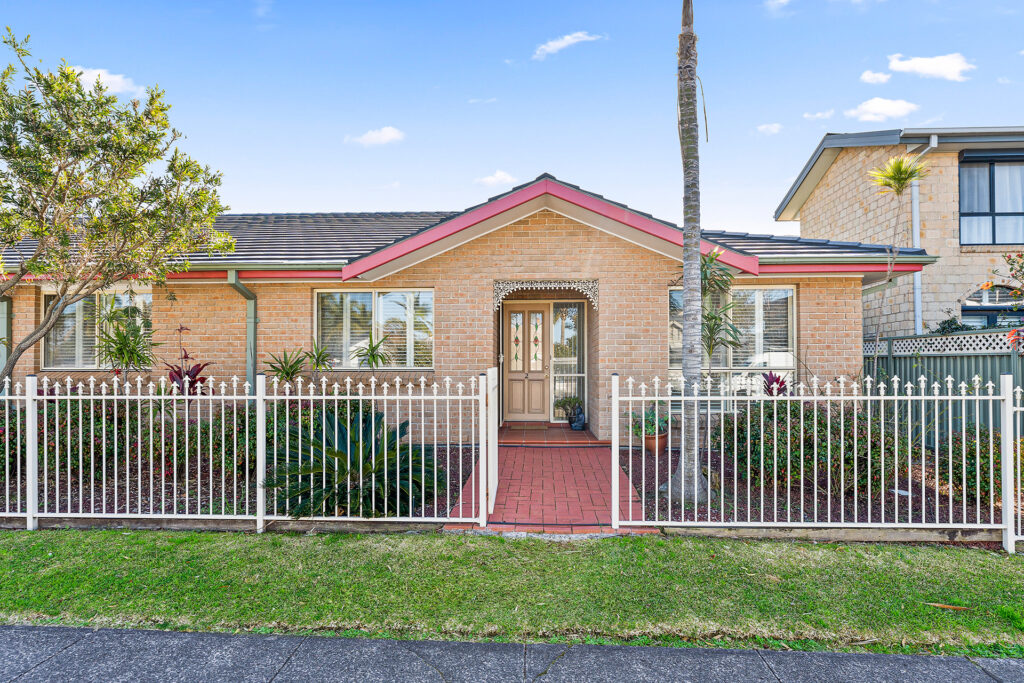Sold - 2/208 Lawrence Hargrave Drive - New Property in Thirroul - Real Estate by Peter Armstrong