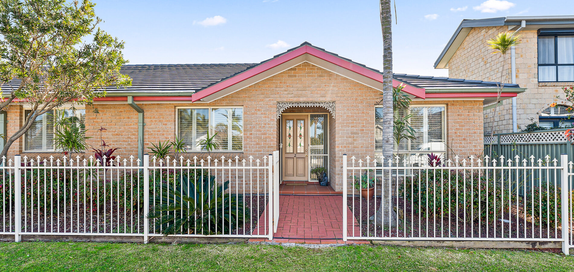 2/208 Lawrence Hargrave Drive, Thirroul