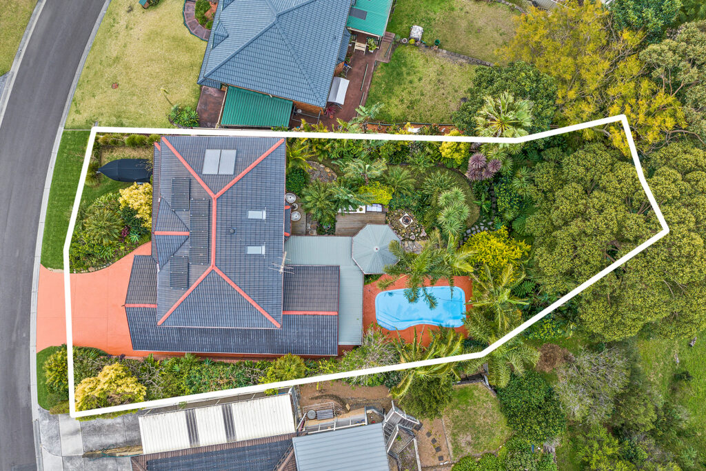 Sold - 45 Taminga Crest - New Property in Cordeaux Heights - Real Estate by Christian Zeidler