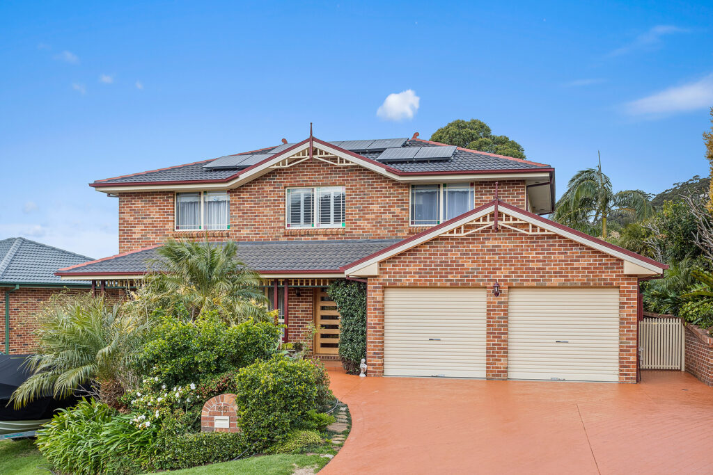 Sold - 45 Taminga Crest - New Property in Cordeaux Heights - Real Estate by Christian Zeidler