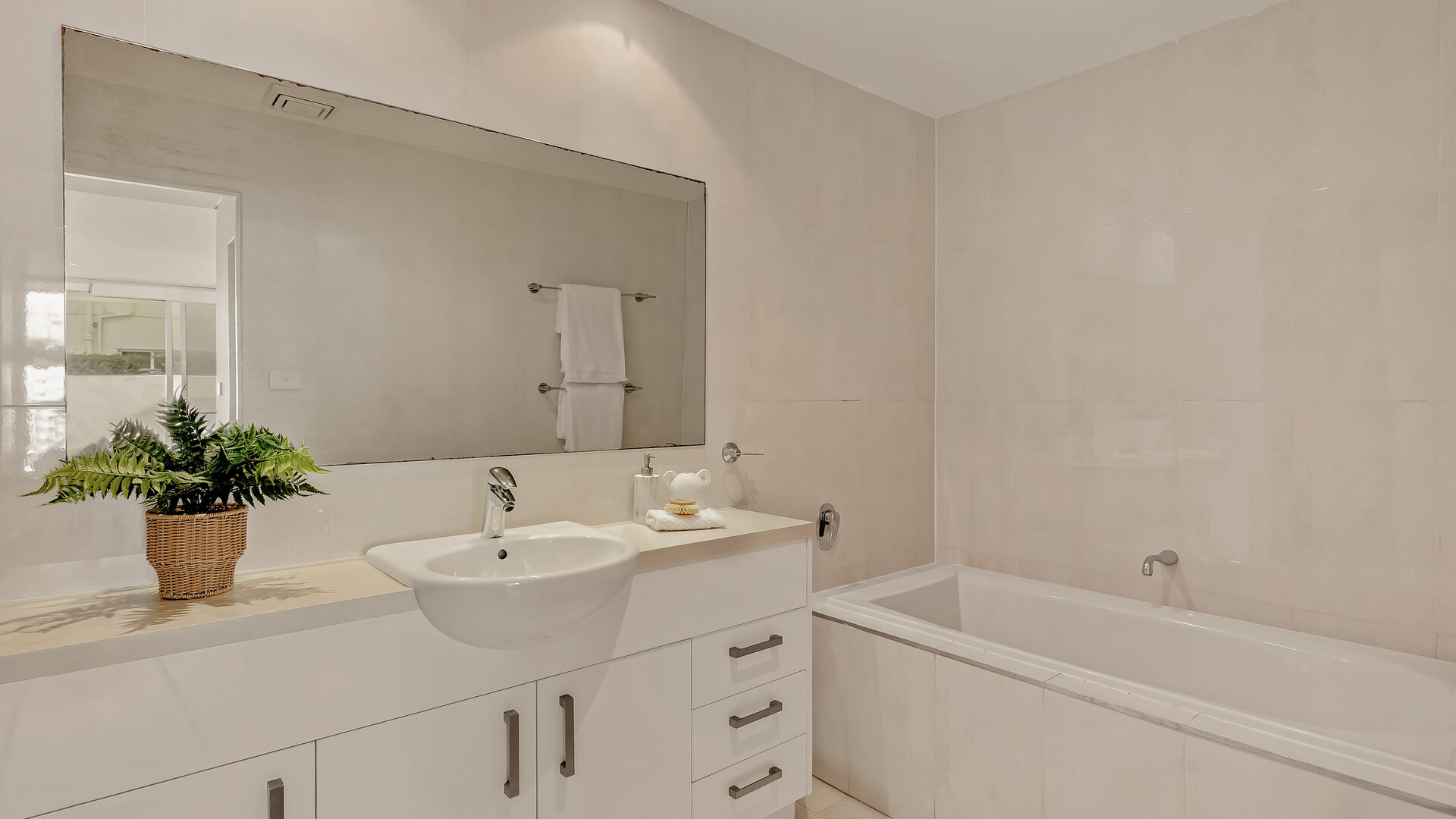 Sold - 1/14-16 Pleasant Avenue - New Property in North Wollongong - Real Estate by Christian Zeidler
