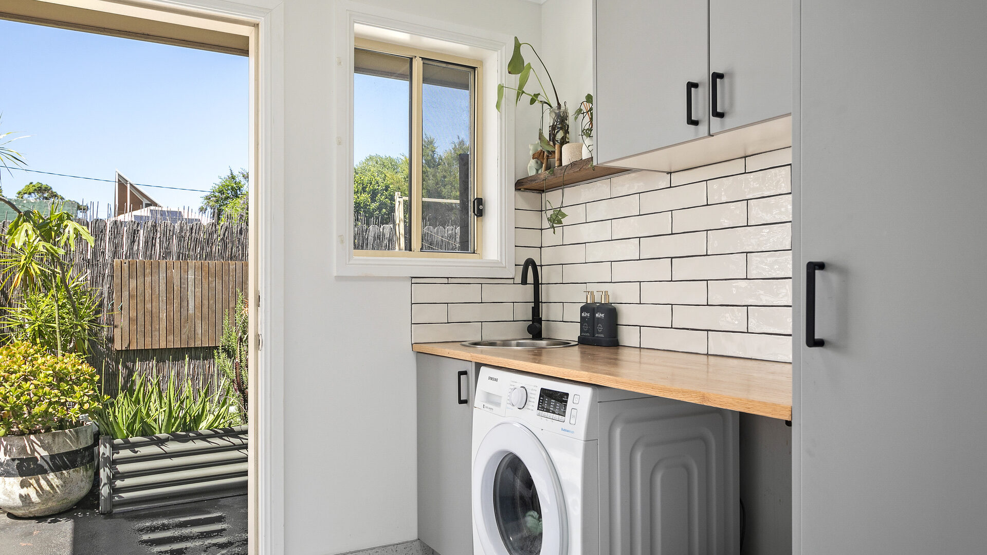 Sold - 2/386-388 Lawrence Hargrave Drive - New Property in Thirroul - Real Estate by Peter Armstrong