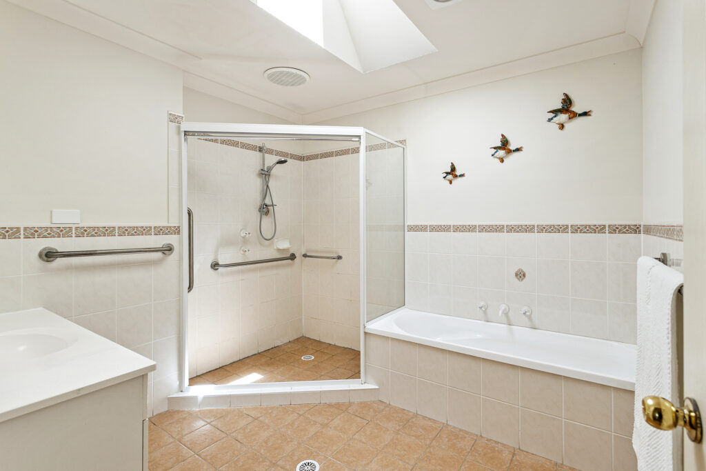 Sold - 2/5 Cochrane Road - New Property in Thirroul - Real Estate by Vanessa Denison-Pender
