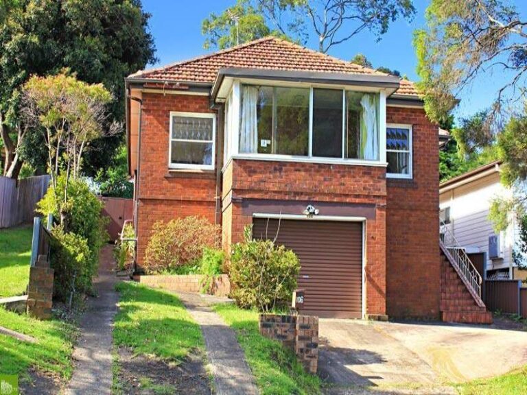 106 Ocean Street, Mount Saint Thomas
