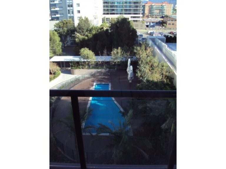 50/4 Bank Street, Wollongong NSW 2500 - photo 5