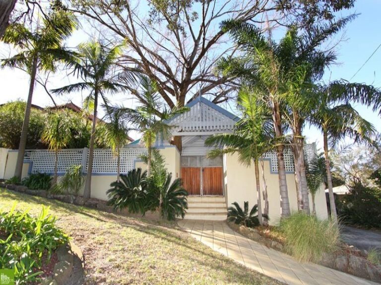210 Mount Keira Road, Mount Keira