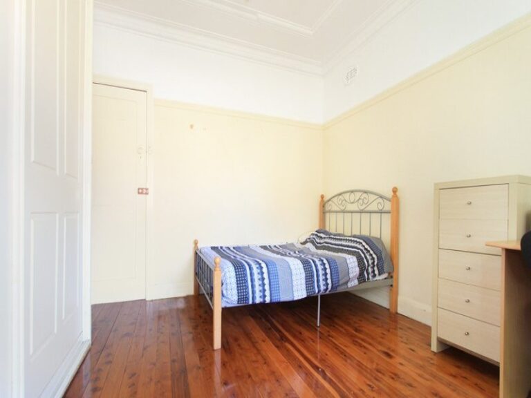 6 Frances Street, Gwynneville NSW 2500 - photo 4