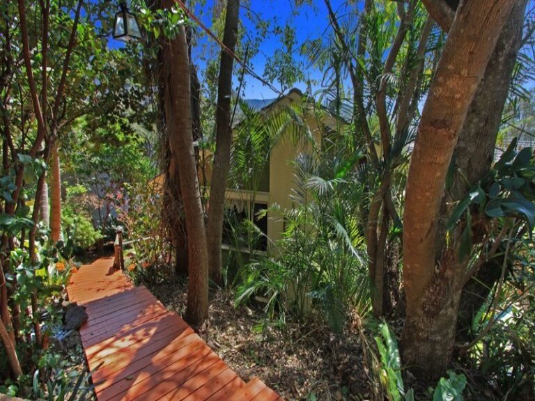 91 Iola Avenue, Farmborough Heights