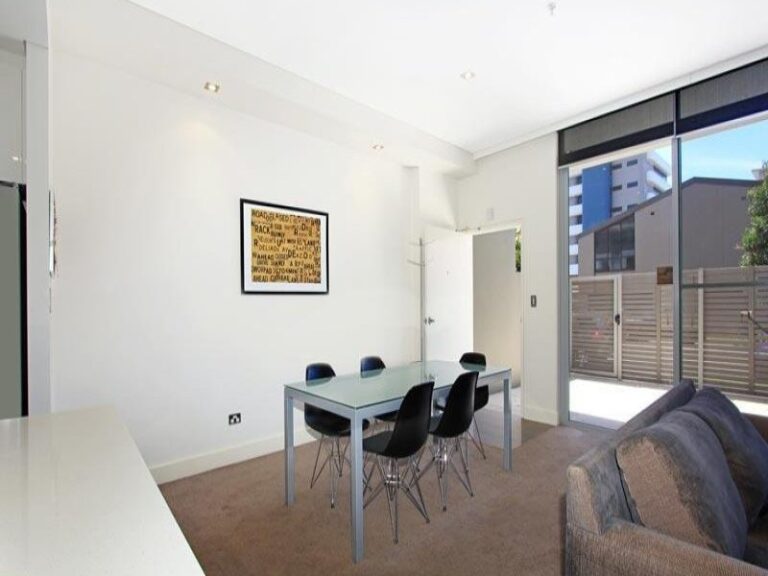 7/2-12 Young Street, Wollongong NSW 2500 - photo 3