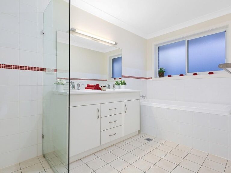 Sold - 18 Siltstone Avenue - New Property in Horsley - Real Estate by McGrath Wollongong