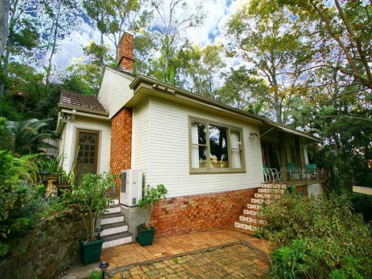 29 Toorak Avenue, Mangerton NSW 2500 - McGrath Illawarra