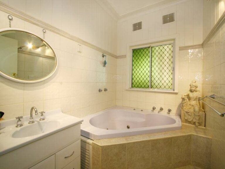 29 Toorak Avenue, Mangerton NSW 2500 - photo 10