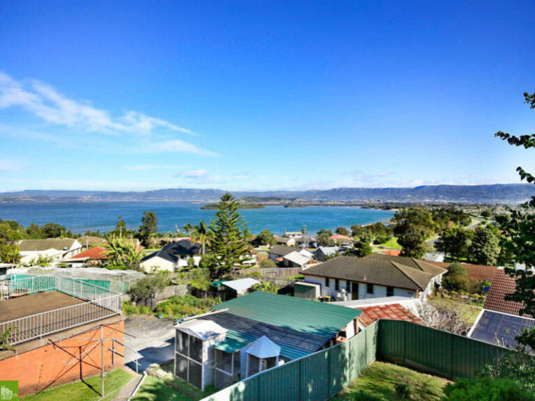 73 Hassan Street, Lake Heights
