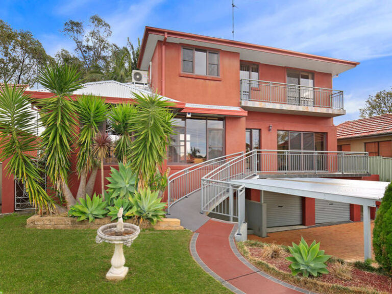 134 Hopewood Crescent, Fairy Meadow