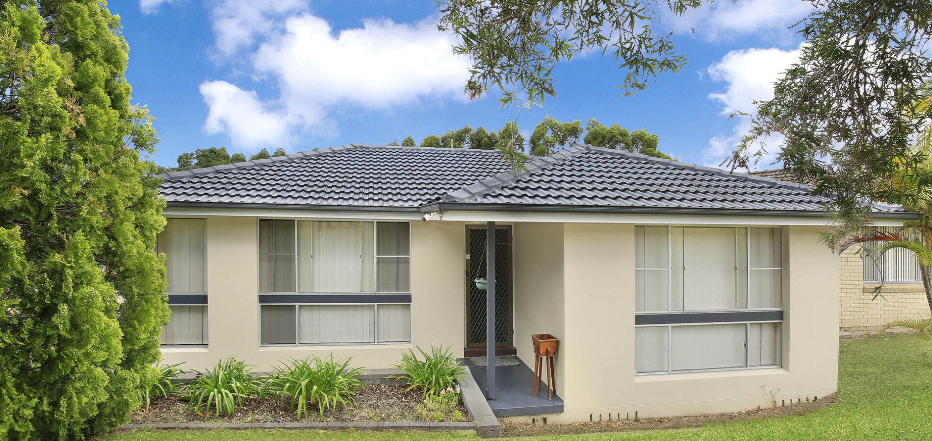 17 Coral Crescent, Unanderra