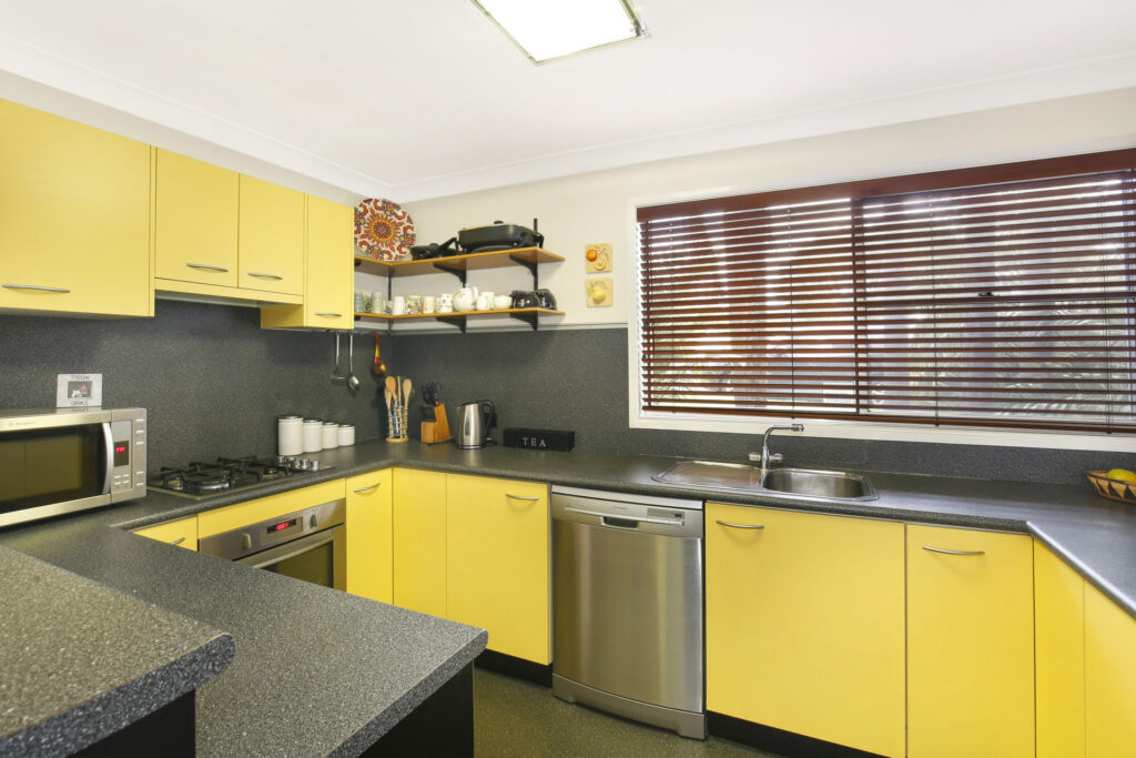 1/14 The Avenue, Corrimal NSW 2518 - photo 2