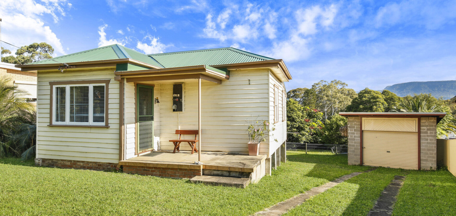 330 Princes Highway, Dapto
