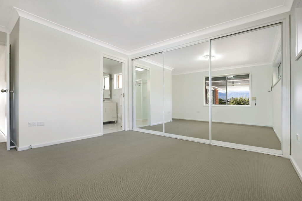 4 Darren Avenue, Kanahooka NSW 2530 - photo 5