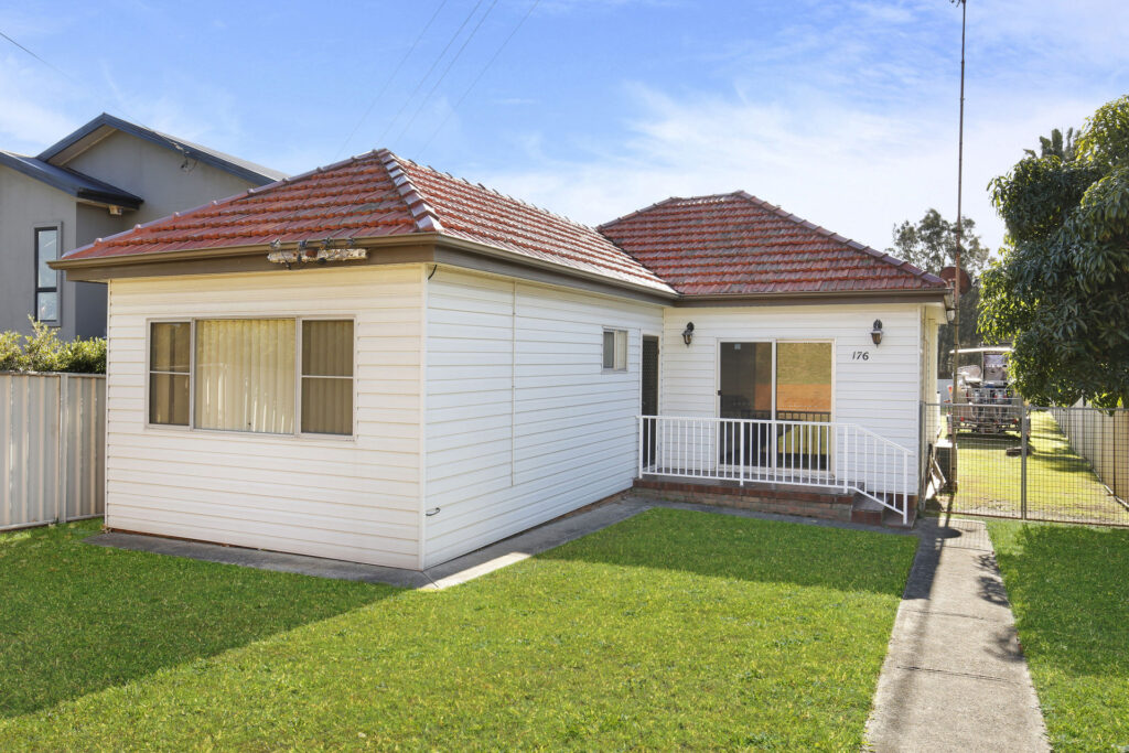 Sold - 176 Lakeview Parade - New Property in Primbee - Real Estate by McGrath Wollongong