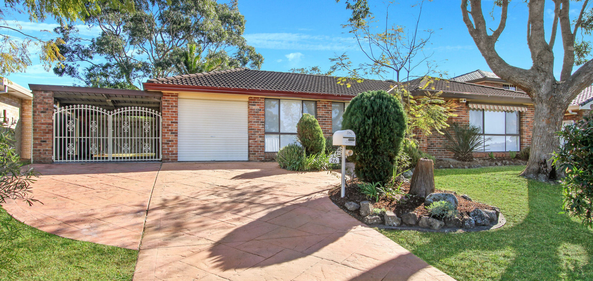 26 Sunray Crescent, Horsley