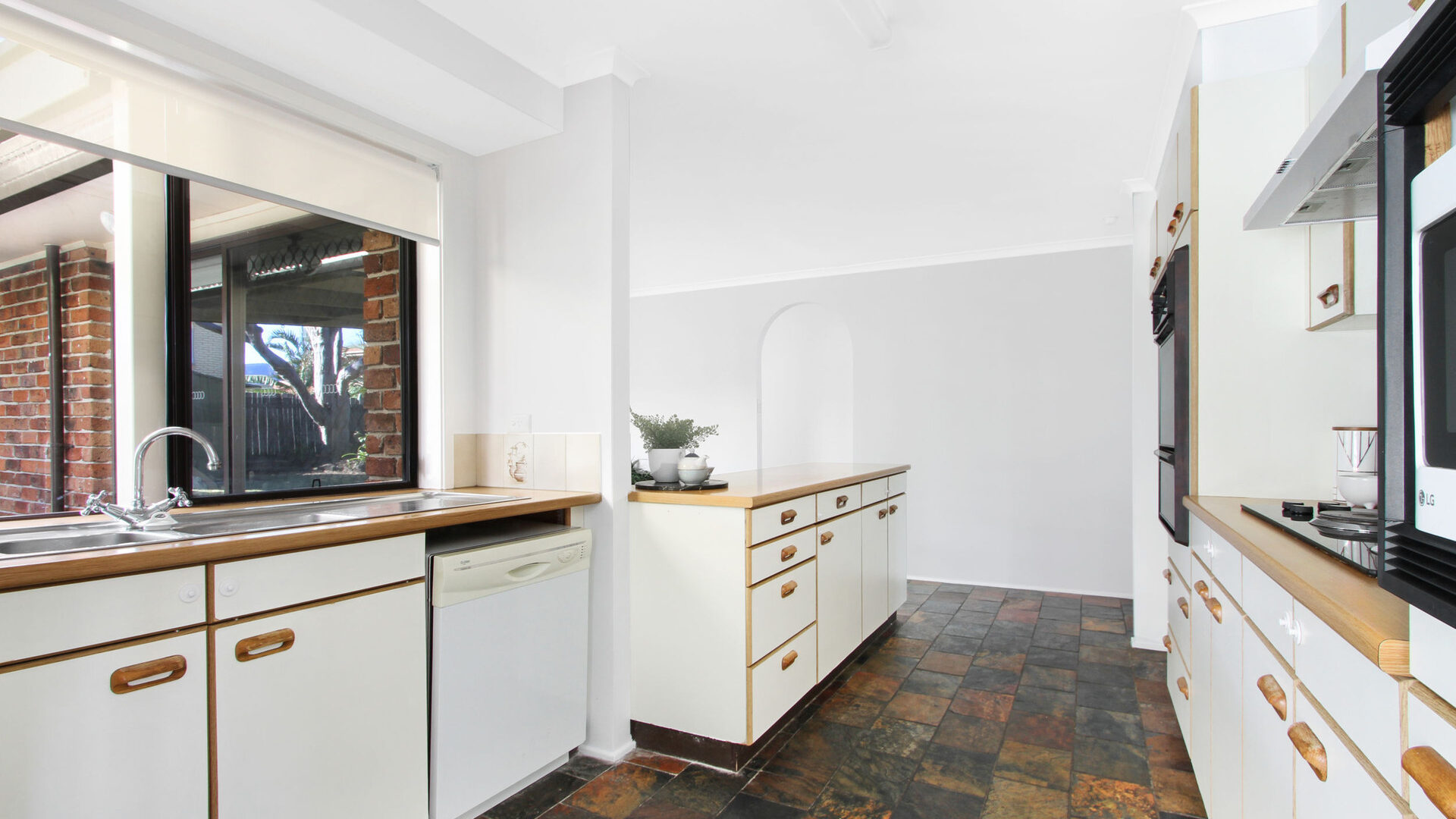 Sold - 26 Sunray Crescent - New Property in Horsley - Real Estate by McGrath Wollongong