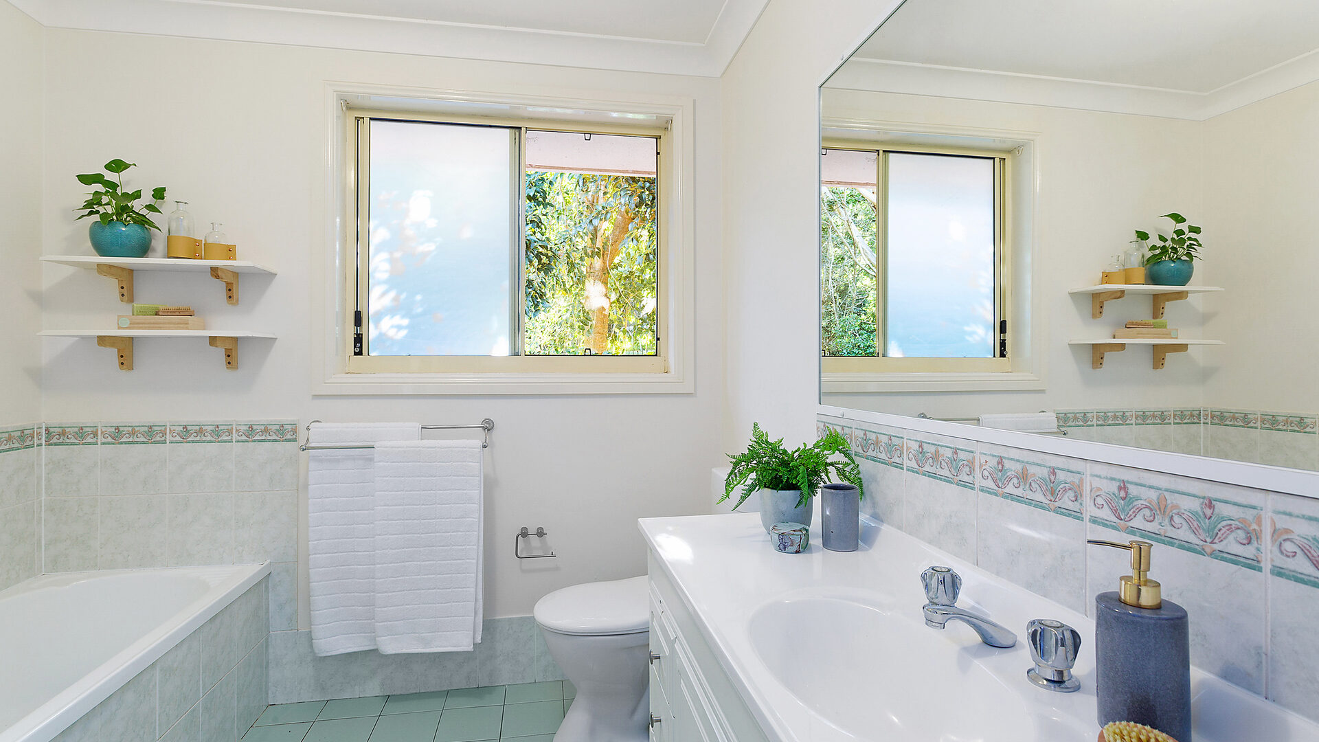 Sold - 38 Sandalwood Road - New Property in Farmborough Heights - Real Estate by 