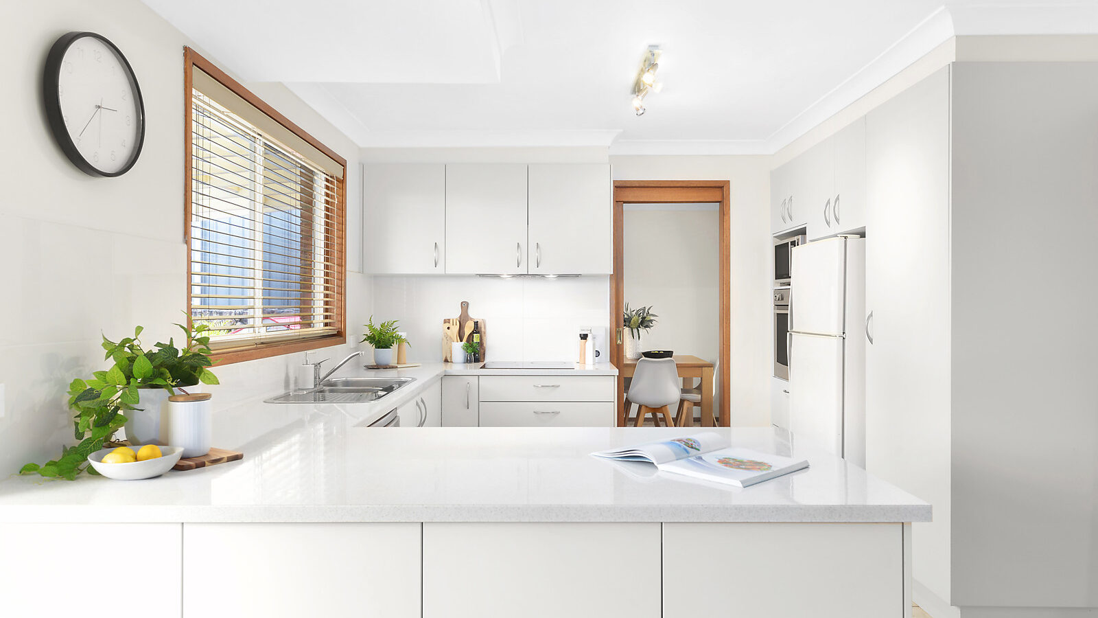 32 Kooranga Crescent, Cordeaux Heights
