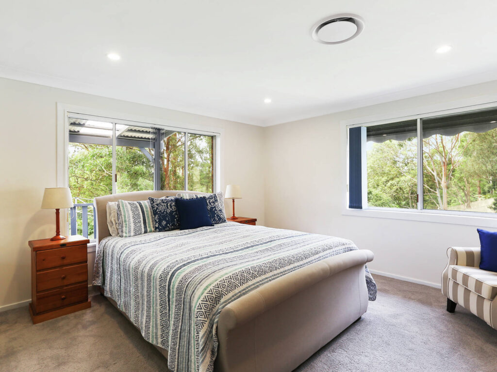 29 Ashley Avenue, Farmborough Heights NSW 2526 - photo 3