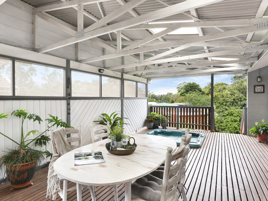 Sold - 3 Carbeen Crescent - New Property in Cordeaux Heights - Real Estate by 