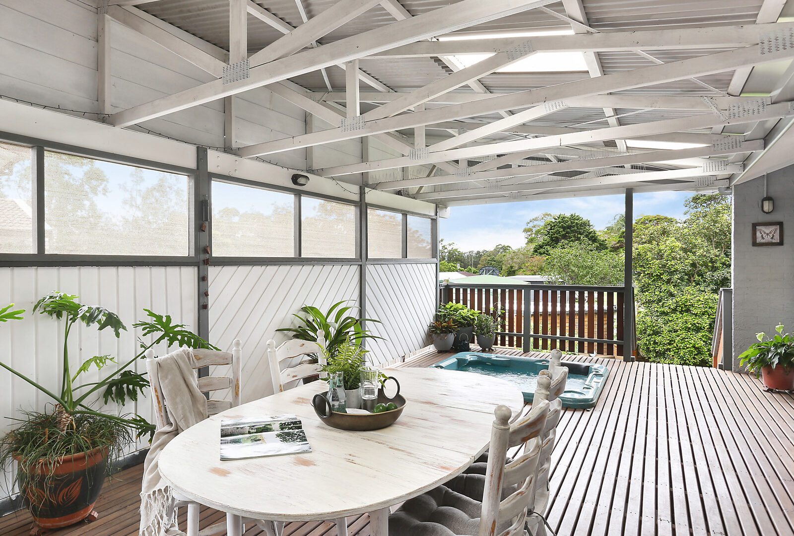 Sold - 3 Carbeen Crescent - New Property in Cordeaux Heights - Real Estate by 