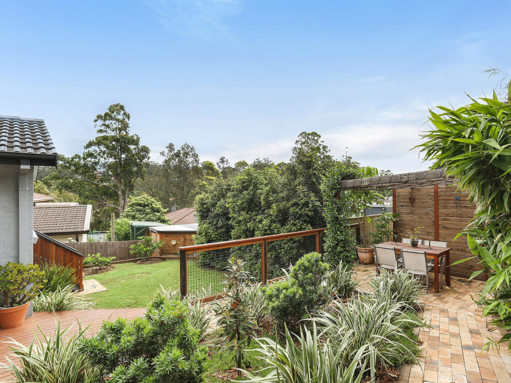 Sold - 3 Carbeen Crescent - New Property in Cordeaux Heights - Real Estate by 