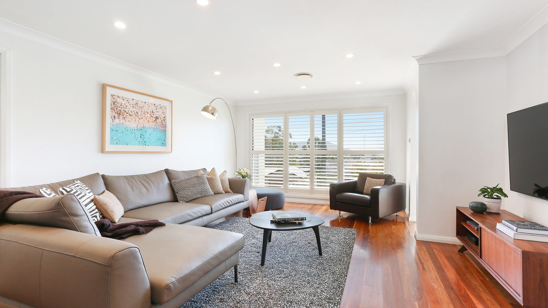 Sold - 115 Iola Avenue - New Property in Farmborough Heights - Real Estate by 