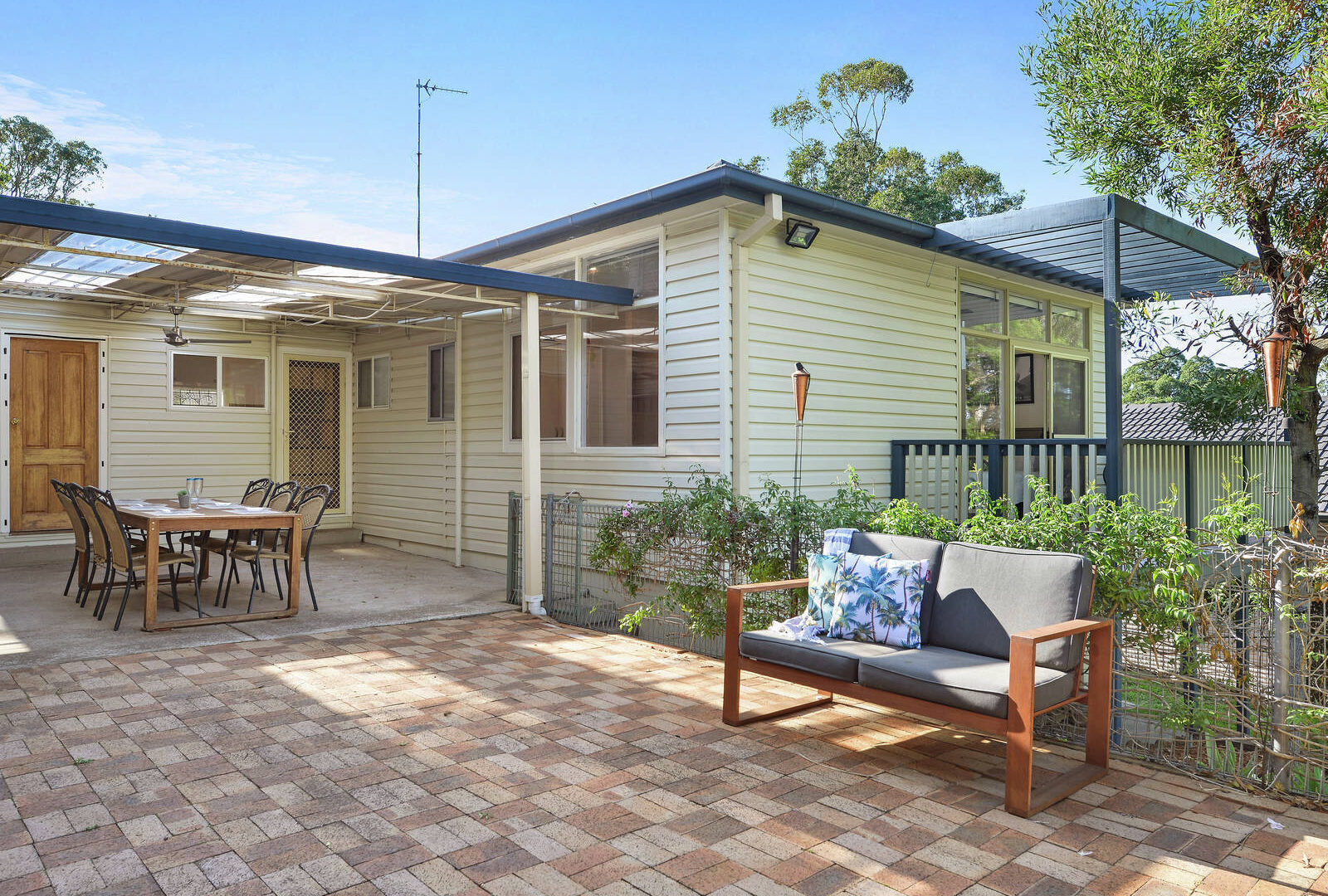 Sold - 33 Bristol Parade - New Property in Farmborough Heights - Real Estate by 