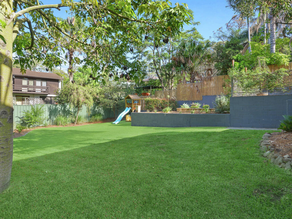 Sold - 33 Bristol Parade - New Property in Farmborough Heights - Real Estate by 