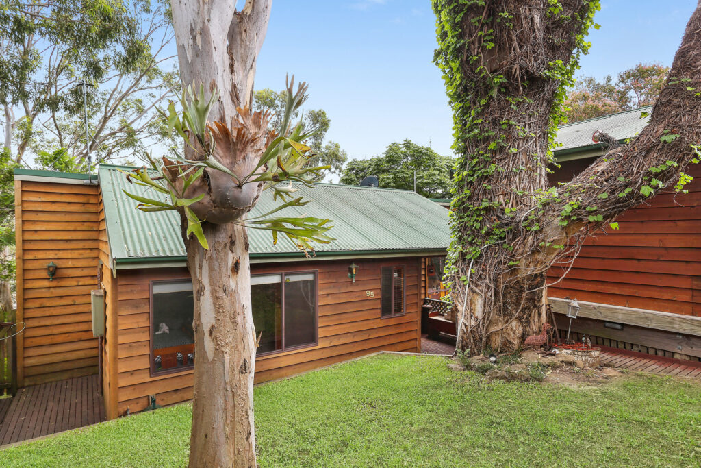 Sold - 95 Iola Avenue - New Property in Farmborough Heights - Real Estate by 