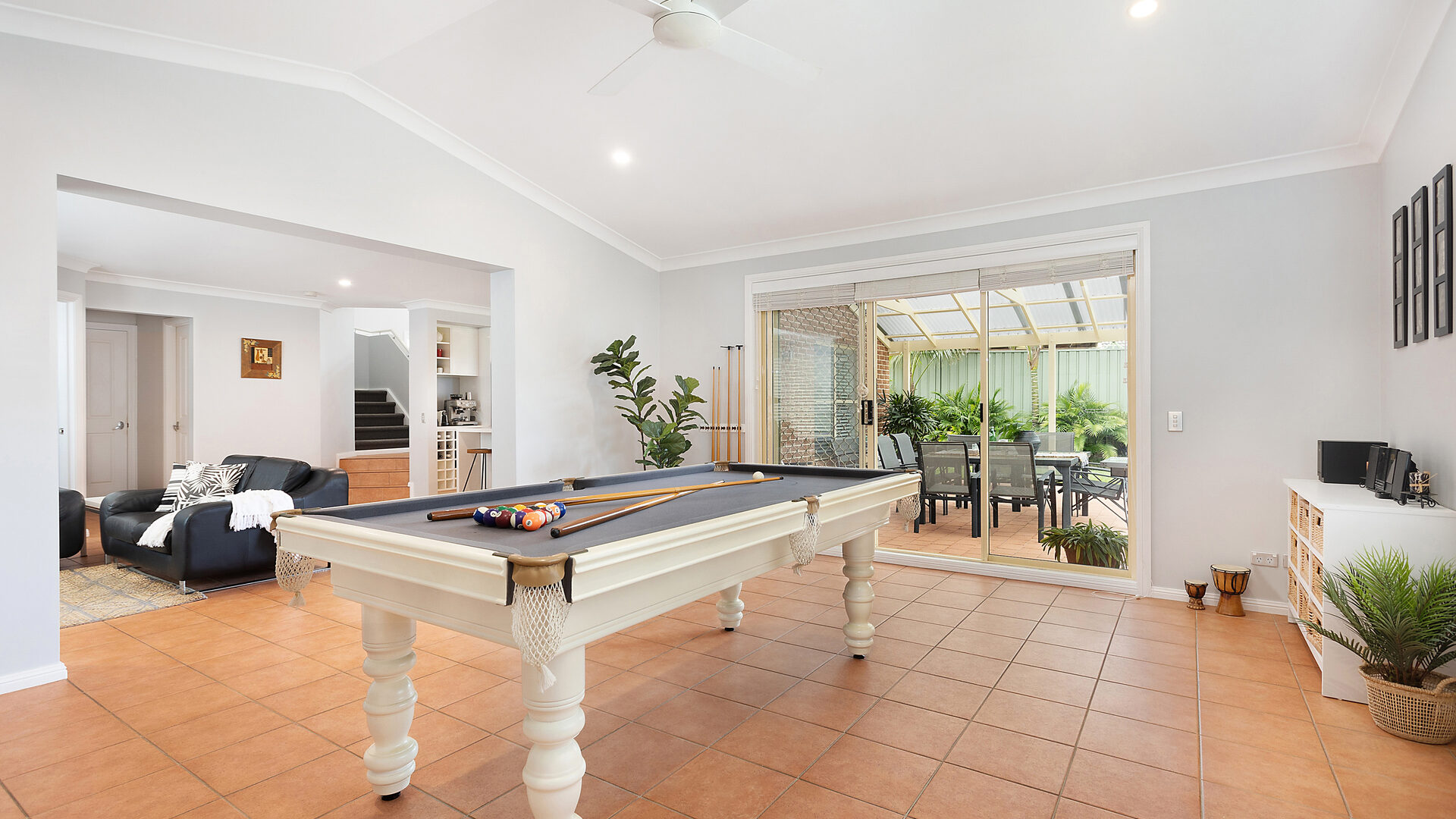 Sold - 17 Lyrebird Way - New Property in Farmborough Heights - Real Estate by 
