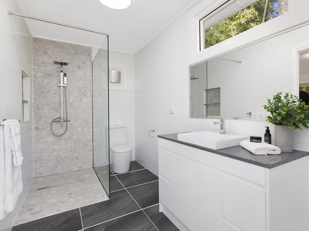 Sold - 41 Phillips Crescent - New Property in Mangerton - Real Estate by 