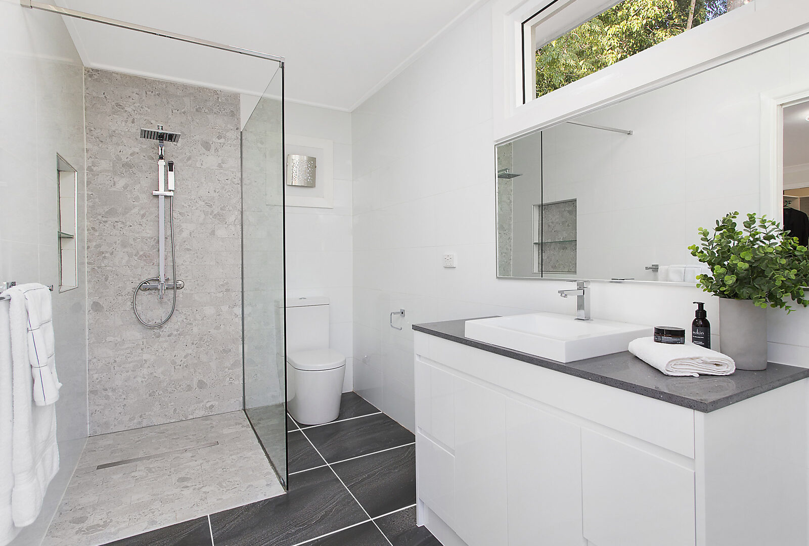 Sold - 41 Phillips Crescent - New Property in Mangerton - Real Estate by 