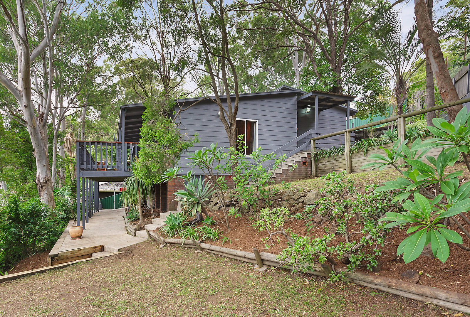 Sold - 21 Aminya Place - New Property in Farmborough Heights - Real Estate by 